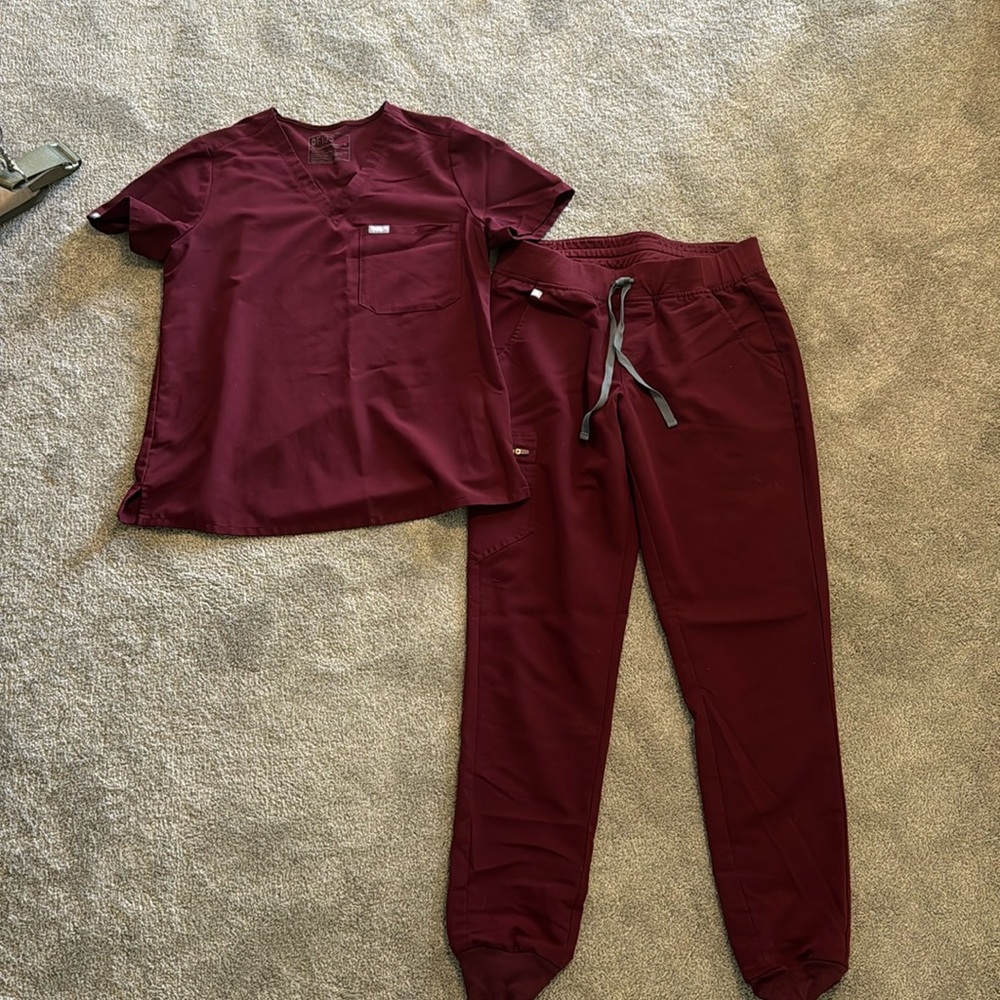 M Tall Figs scrubs: wine red Catalina one pocket top, Zamora normal waisted j…